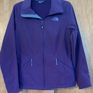 The North Face Women's Windwall Softshell Performance Jacket Plum w/ grey szS